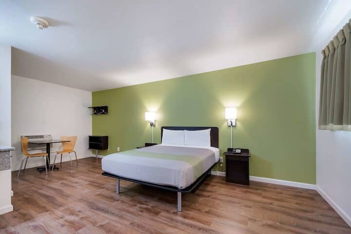 Room 15 of 38